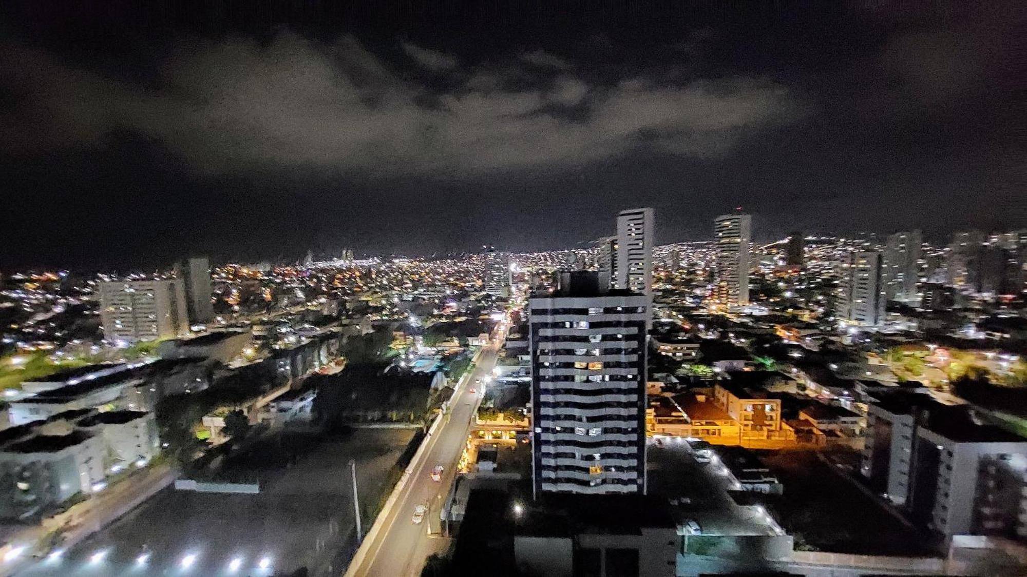 Ape Com Vista Espetacular No Edif. Mr. Roterdam Caruaru Exterior foto